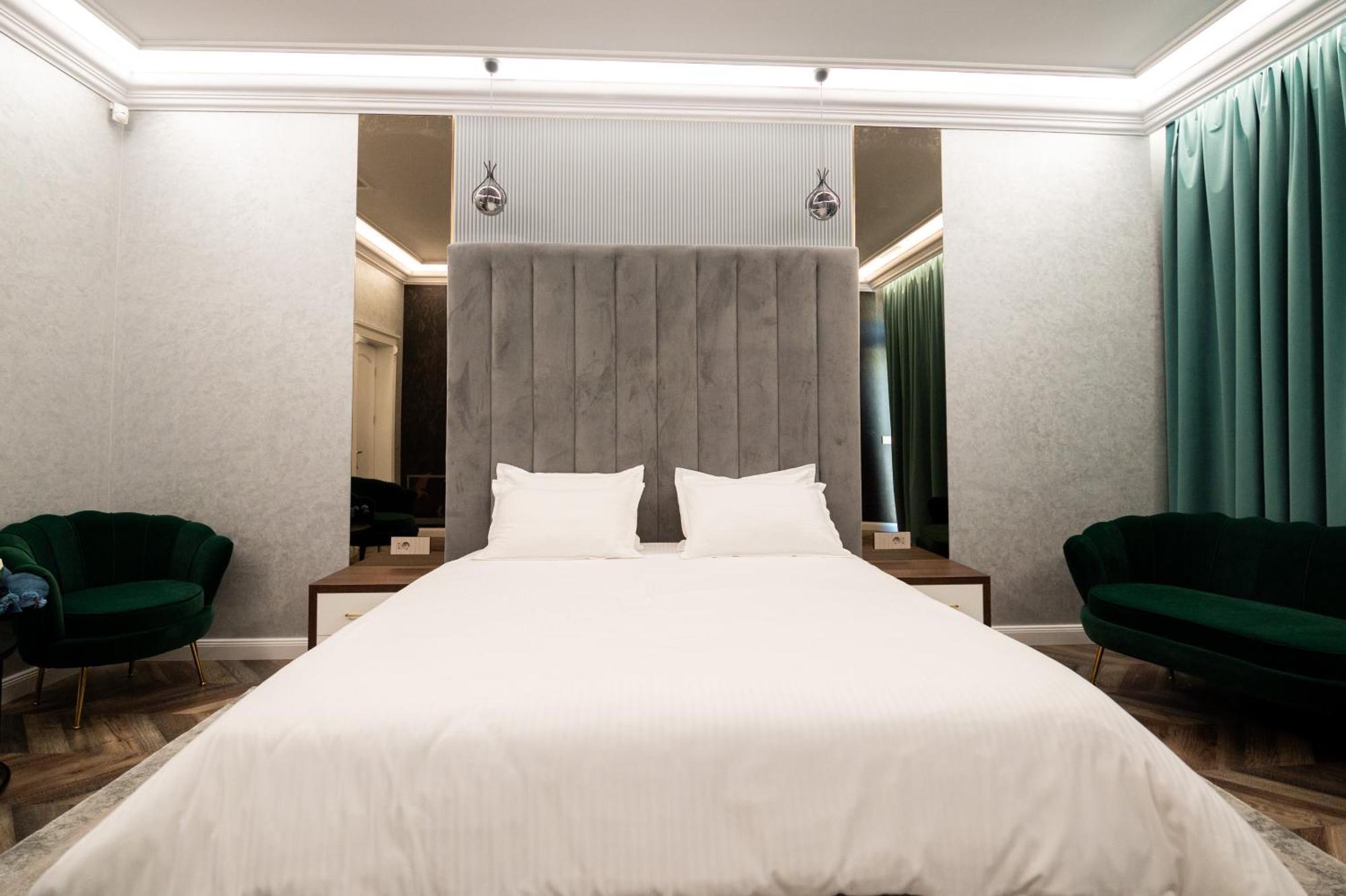 Hotel The Penthouse Vaslui Exterior foto