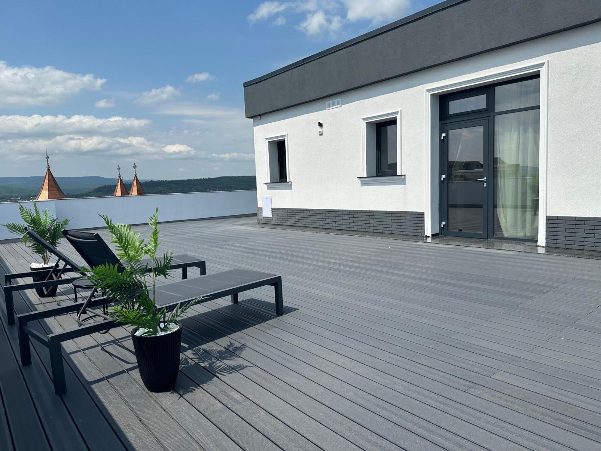 Hotel The Penthouse Vaslui Exterior foto