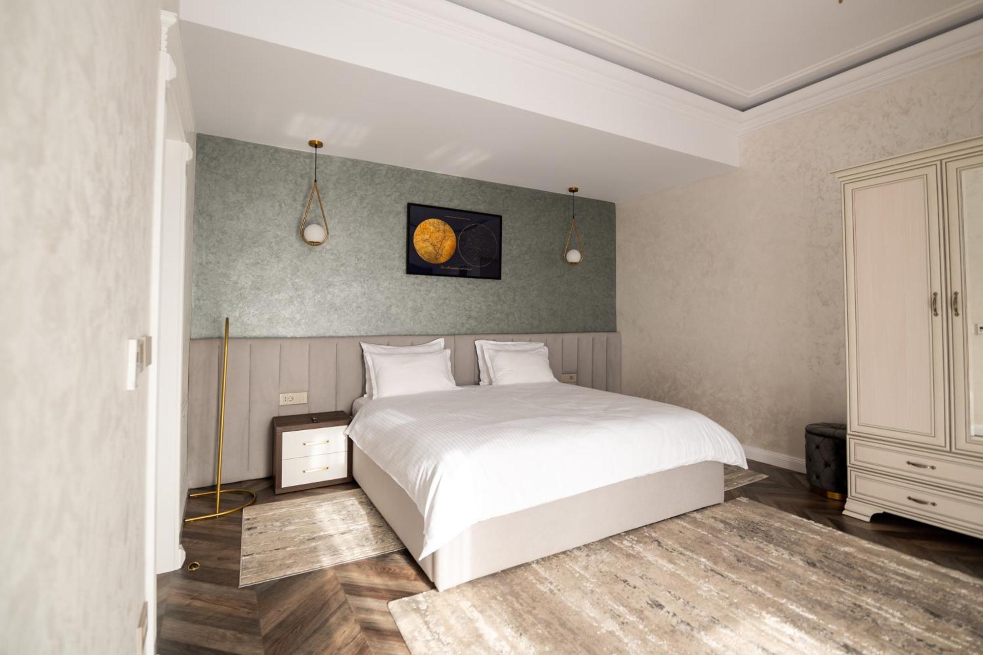 Hotel The Penthouse Vaslui Exterior foto