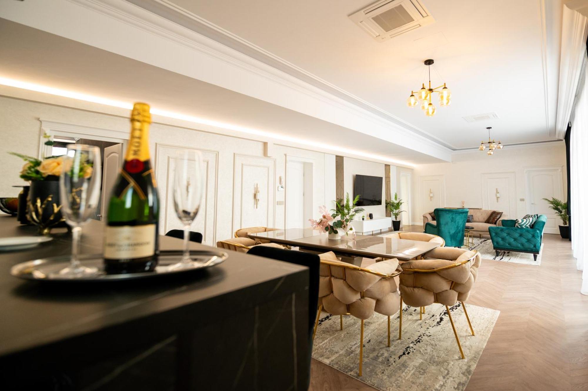 Hotel The Penthouse Vaslui Exterior foto